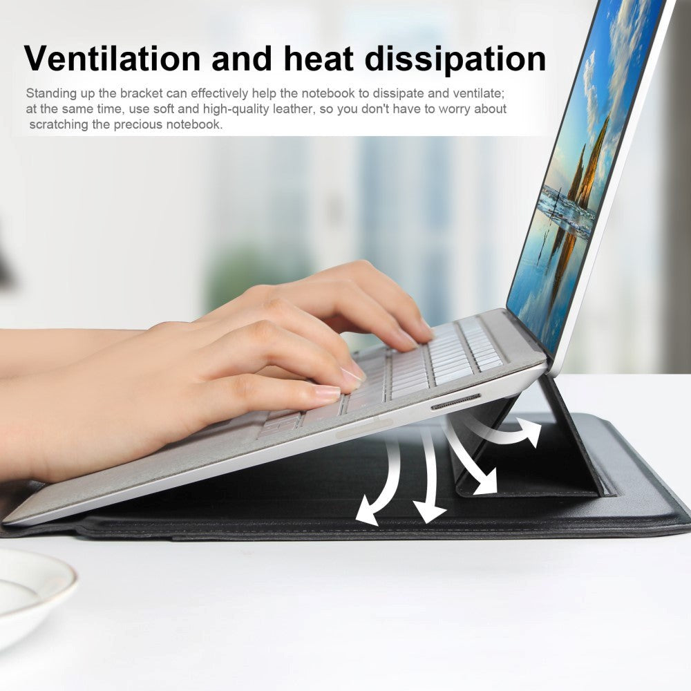 Trefoldet MacBook-omslag i skinn 15-16" (37 x 27 cm) - Svart