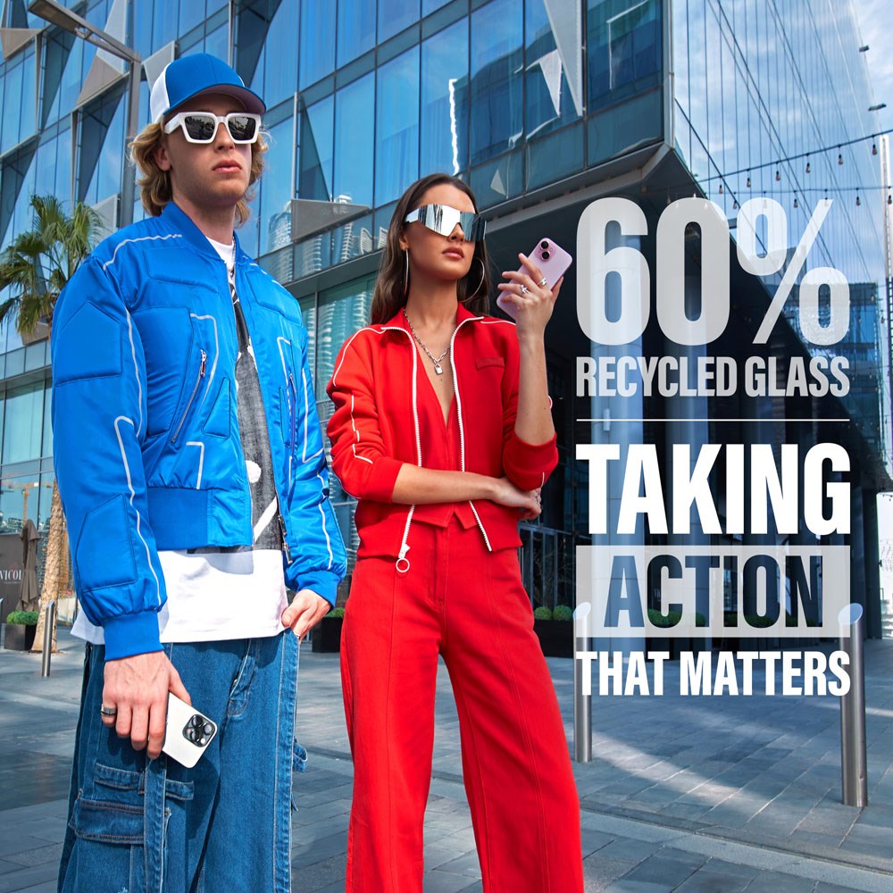 iPhone 16 PanzerGlass Ultra Wide Fit Beskyttelsesglass m. EasyAligner - Anti-reflekterende - Diamantstyrke - Gjennomsiktig / svart kant