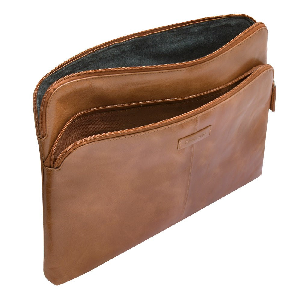 dbramante1928 Skagen Pro+ ekte skinnveske for bærbar datamaskin / MacBook (312 x 220 mm) - CO2-nøytral - brun