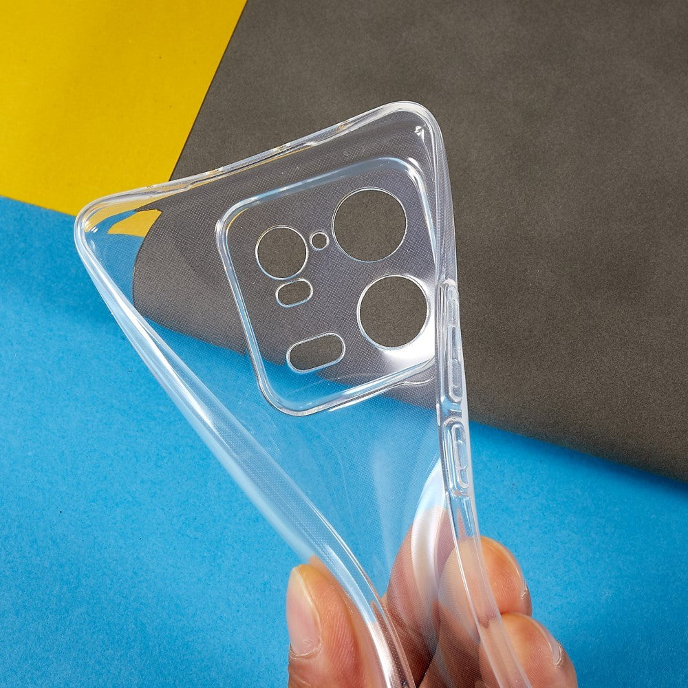 Xiaomi 13 Pro Fleksibelt TPU Plastik Bagside Cover - Gennemsigtig