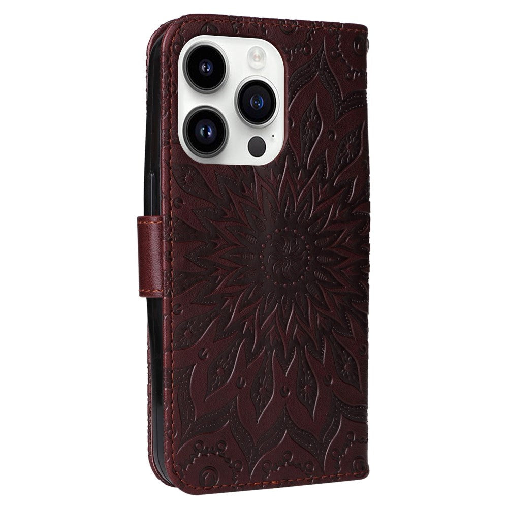 iPhone 15 Pro Leather Flip Cover m. Lommebok og stropp - Mandala Flower - Mørkebrun
