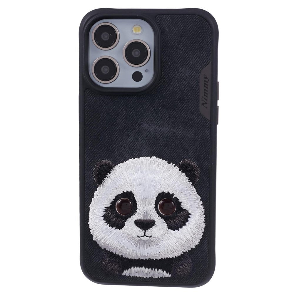 iPhone 15 Pro Hybrid Bakdeksel m. Dyremotiv og broderi - Panda