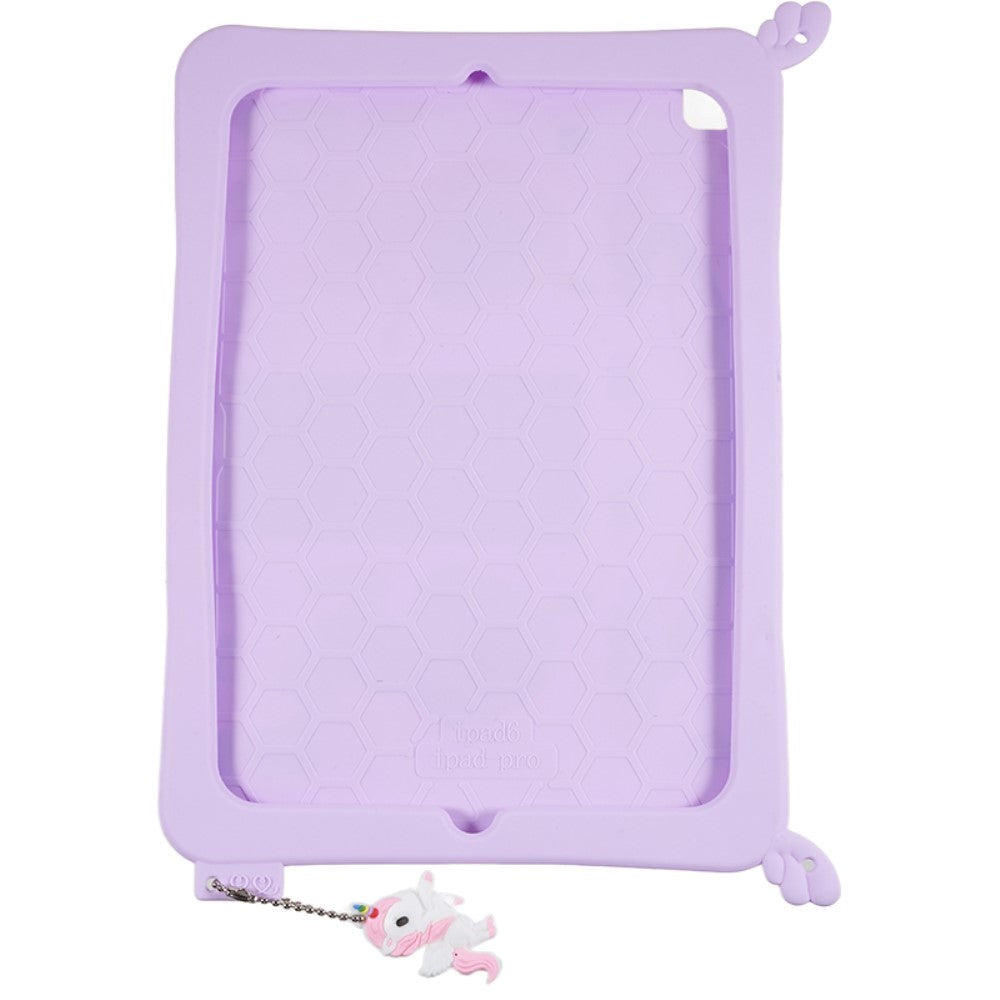 iPad 9.7 (2018-2017) / iPad Air / iPad Air 2 Silikon Bakdeksel m. Stativ, trykk og stropp - Unicorn