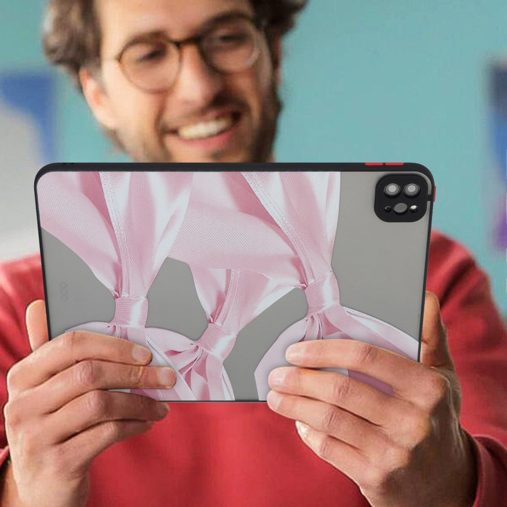 iPad Pro 11" (2022 / 2021 / 2020) fleksibelt bakdeksel - Matt gjennomsiktig / rosa sommerfugl