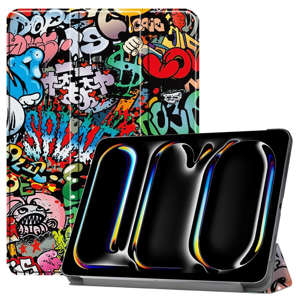 EIDERWOOD iPad Pro 11" (2024) Tri-Fold Faux Leather Flip Cover m. Sleep Function - Graffiti