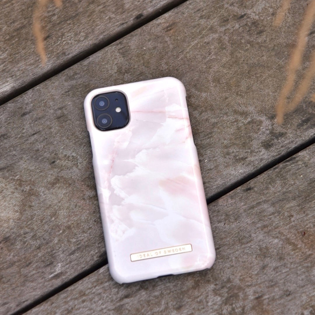 iDeal Of Sweden iPhone 11 motedeksel Rose Pearl Marble
