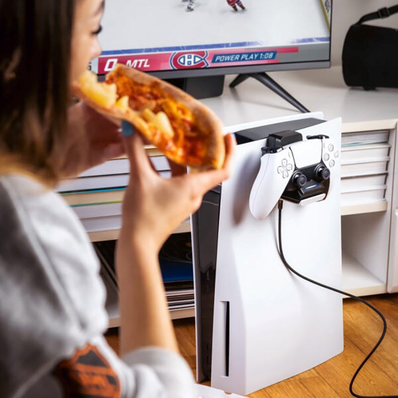 Hengende ladedokkingstasjon for PS5-kontroller / hodesett - konsoll eller veggfeste - svart / hvit