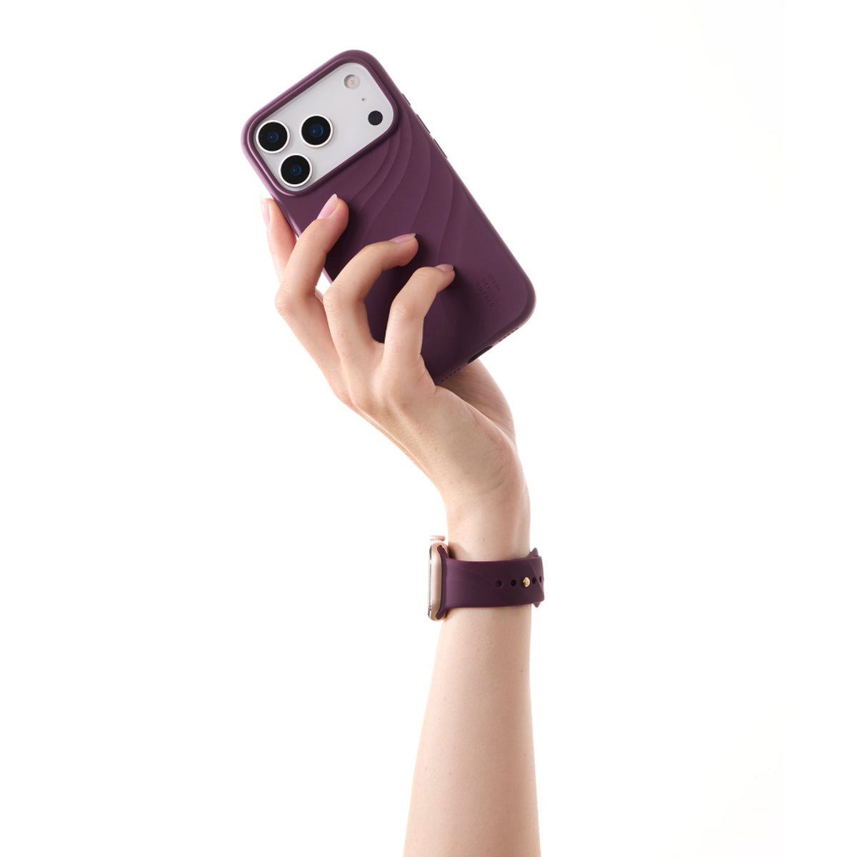 iDeal of Sweden Apple Watch (38/40/SE/41/42mm) Soft Swirl Silikonerem - Str. M/L - Velvet Plum