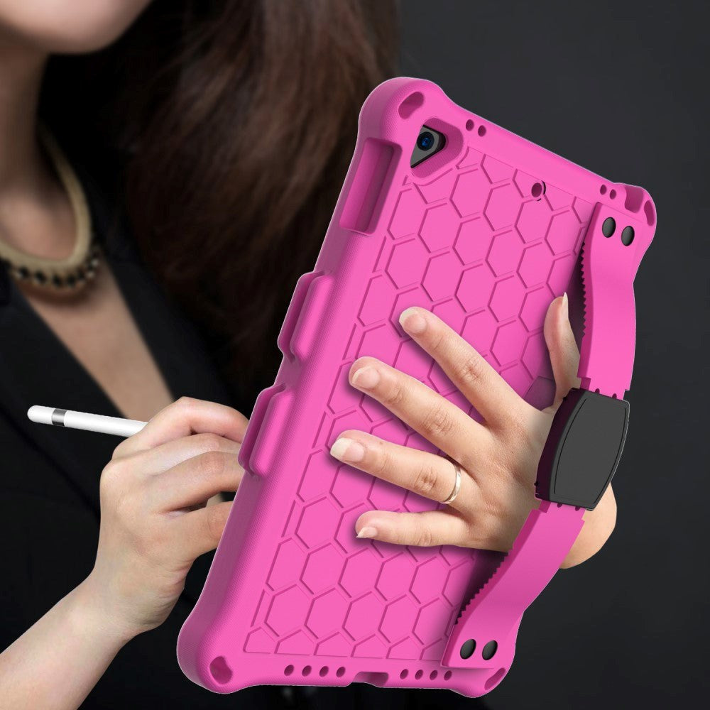 iPad (2018) / iPad (2017) / iPad Air 2 / iPad Air 2 barnedeksel m. Skulderstropp - Bikubemønster - Rosa