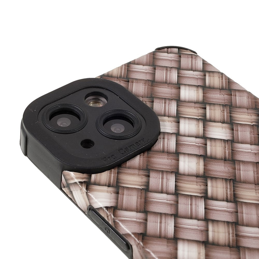 iPhone 13 fleksibelt plastdeksel - vevd tekstur - brun