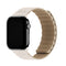 Apple Watch (42/44/SE/45/46/49mm) Holdit Silikone Rem m. Magnetlukning - Lys Beige / Beige