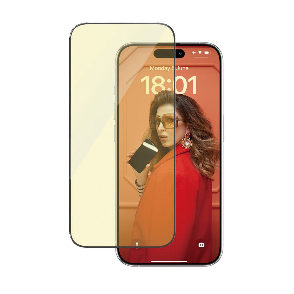 iPhone 15 Pro PanzerGlass Ultra Wide Fit skjermbeskytter m. EasyAligner - Anti-reflekterende - Anti-blått lys - Diamantstyrke - Gjennomsiktig / svart kant