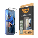 iPhone 16 Plus PanzerGlass Ultra Wide Fit beskyttelsesglass m. EasyAligner - EyeCare - Diamond Strength - Transparent / Black Edge