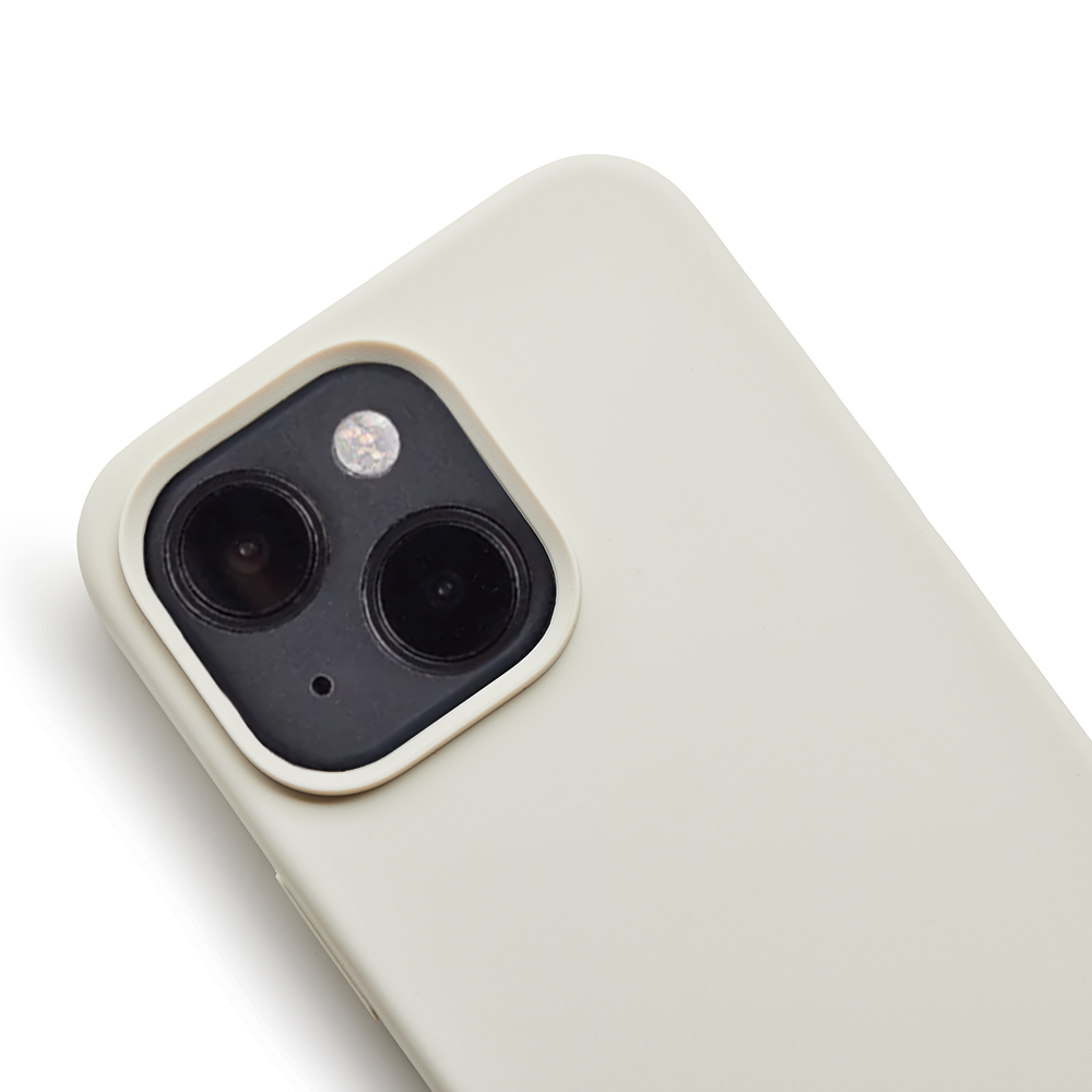 iPhone 13 Trunk Silikon Bakdeksel - Creme
