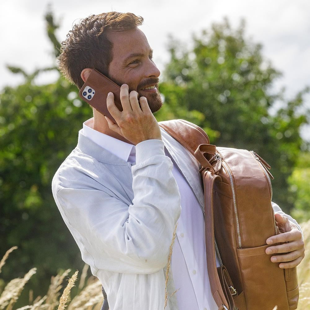 iPhone 13 Pro dbramante1928 Copenhagen Slim Leather Flip Cover m. Lommebok - Tan