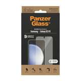 Samsung Galaxy S23 FE PanzerGlass Ultra Wide Fit skjermbeskytter - platinastyrke - gjennomsiktig
