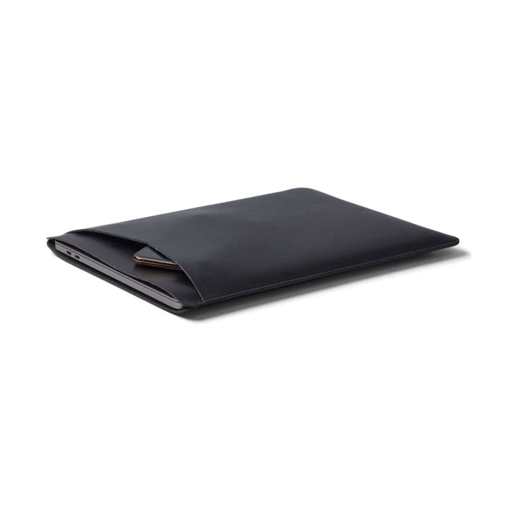 Philbert UltraSlim Vegan Leather Sleeve m. Stropp for MacBook / bærbar PC 13" (31,0 x 22,5 x 2 cm) - Svart