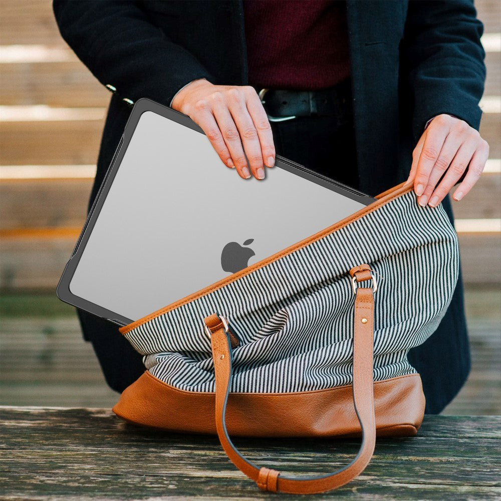 MacBook Air 15" M2/M3/M4 (2023-2025) hardplastdeksel - gjennomsiktig