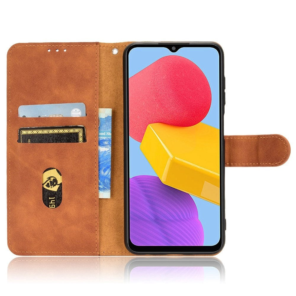 Samsung Galaxy M13 Leather Flip Cover m. Lommebok og magnetisk lukking - brun