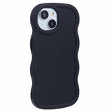 EIDERWOOD iPhone 15 Fleksibelt Plastik Wavy Mobil Cover - Sort