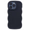 EIDERWOOD iPhone 14 Pro Fleksibelt Plastik Wavy Mobil Cover - Sort