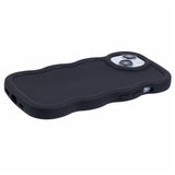 EIDERWOOD iPhone 14 Fleksibelt Plastik Wavy Mobil Cover - Sort