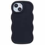 EIDERWOOD iPhone 13 Fleksibelt Plastik Wavy Mobil Cover - Sort