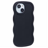 EIDERWOOD iPhone 13 Fleksibelt Plastik Wavy Mobil Cover - Sort