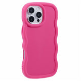 EIDERWOOD iPhone 16 Pro Max Fleksibelt Plastik Wavy Mobil Cover - Pink
