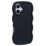 EIDERWOOD iPhone 16 Plus Fleksibelt Plastik Wavy Mobil Cover - Sort