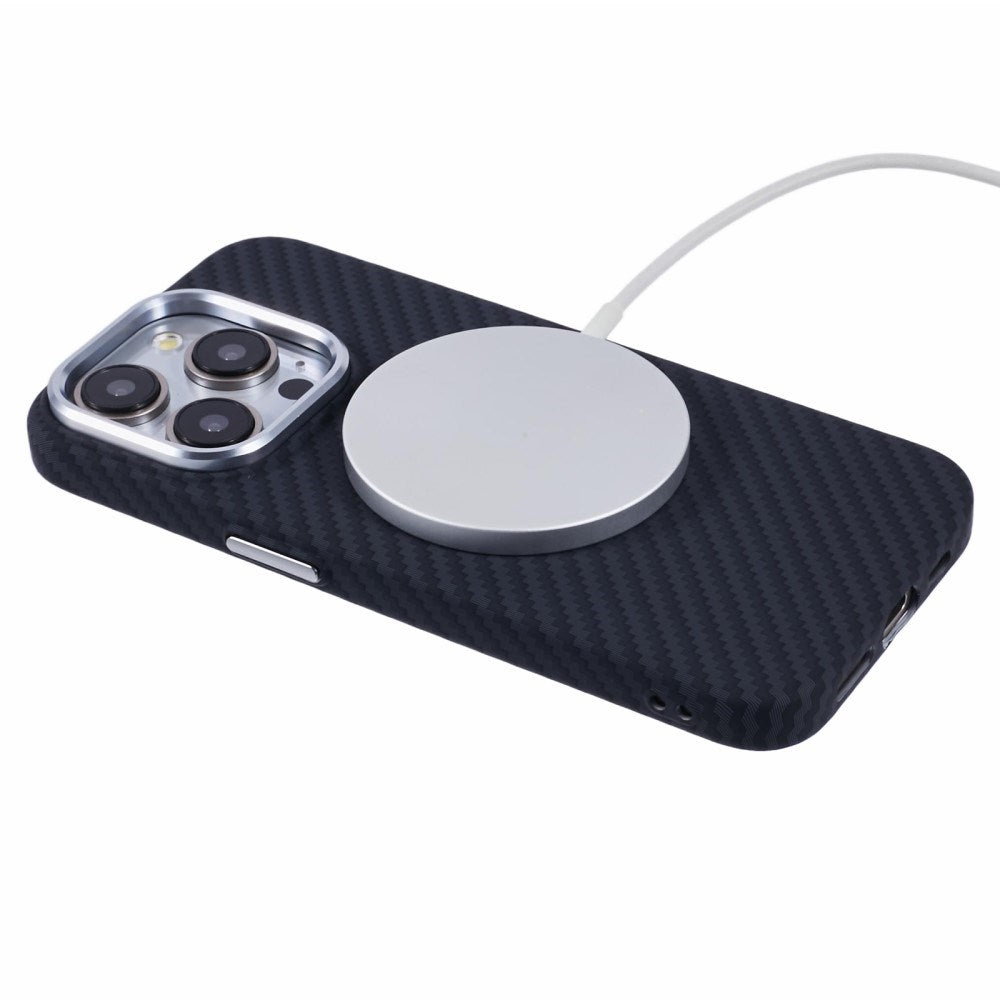 iPhone 13 Pro - EIDERWOOD Mønstret karbondeksel - MagSafe-kompatibel - Svart