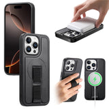 iPhone 15 Pro - Hårdt Plastik Cover m. Kunstlæder Bagside & Fingerrem - MagSafe Kompatibel - Sort