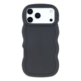 iPhone 17 Pro - EIDERWOOD Fleksibelt Plastik Wavy Bagside Cover - Sort