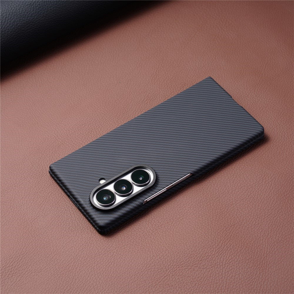 Samsung Galaxy Z Fold8 Hårdt Plast Carbon Bagside Cover - MagSafe Kompatibel - Sort