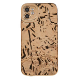 iPhone 11 Skinnende Fleksibel Plastik Bagside Cover - Bølget Design - Guld