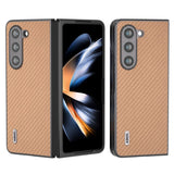 Samsung Galaxy Z Fold5 (5G) Lærdeksel Plastveske - Beige Carbon
