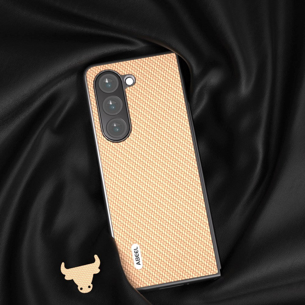 Samsung Galaxy Z Fold5 (5G) Lærdeksel Plastveske - Beige Carbon