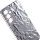 Samsung Galaxy A24 skinnende fleksibelt plastbakdeksel - Bølget design - Sølv