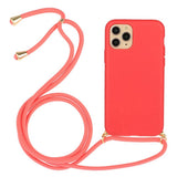 iPhone 15 Pro Max Fleksibelt Plastik Bagside Cover m. Snor / Strop - Rød