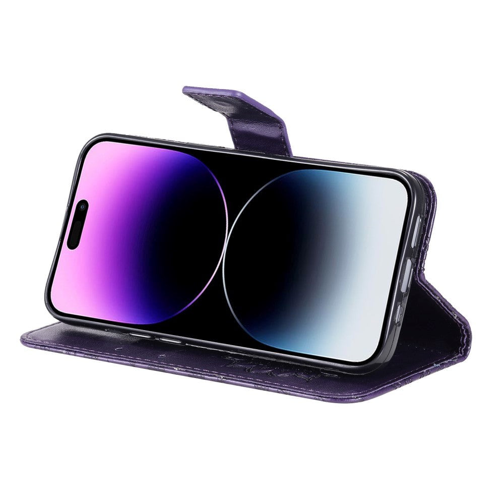 iPhone 15 Pro Max Leather Flip Cover m. Veske og stropp - Mandala Flower - Lilla