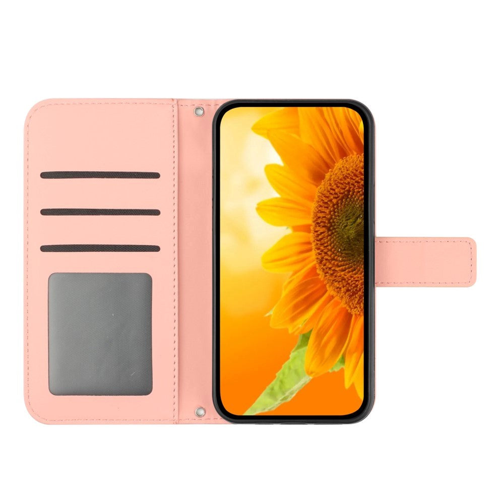 iPhone 15 Leather Flip Cover m. Lommebok og stropp - Solsikkegravering - Rosa