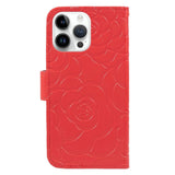 iPhone 15 Pro Max Leather Flip Cover m. Veske og stropp - Camellia Flower - Rød