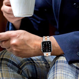 Apple Watch (42/44/SE/45/46/49 mm) Tofarget klokkerem i rustfritt stål - aluminium / gull