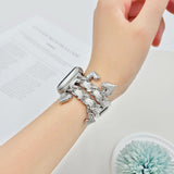 Apple Watch (38 / 40 / SE / 41 / 42 mm) - EIDERWOOD metallrem m. Vegansk lær og anheng - Sølv / Hvit