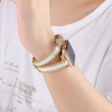 Apple Watch (38/40/SE/41/42 mm) Klokkereim i metall og lær m. Rhinestone - Gull / Hvit