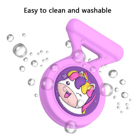 AirTag silikondeksel m. Brosje &amp; Motiv - Ku 