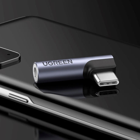 Vinklet USB-C til Mini Jack-adapter - Ugreen AV154 - 3,5 mm - Grå