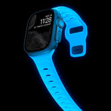 Nomad Apple Watch (42/44/SE/45/46/49 mm) sportsbåndstropp - Icy Blue Glow