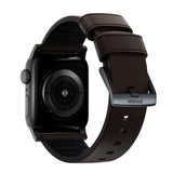 Nomad Apple Watch (42/44/SE/45/46/49 mm) Active Band Pro-stropp - klassisk brun / svart maskinvare