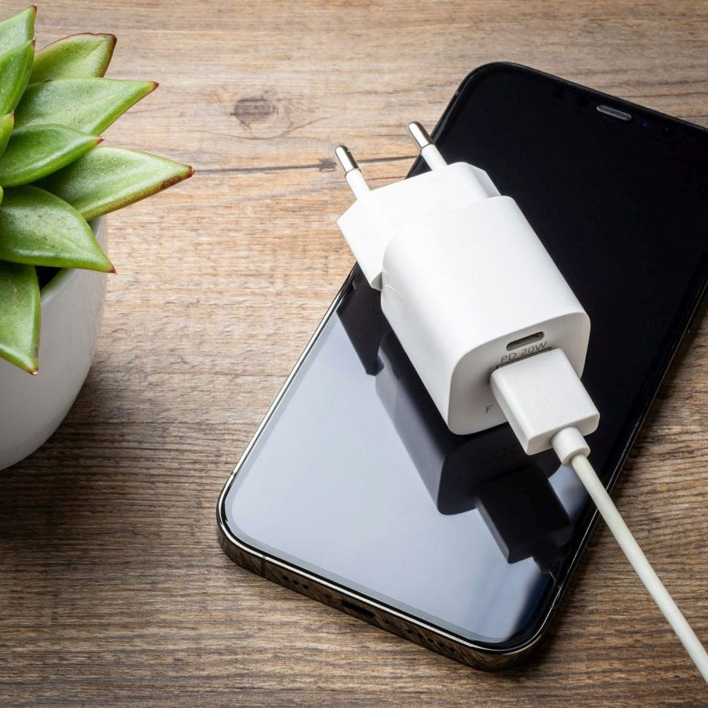 Fast Mini Vegglader 20W m. USB-A &amp; USB-C - Hvit